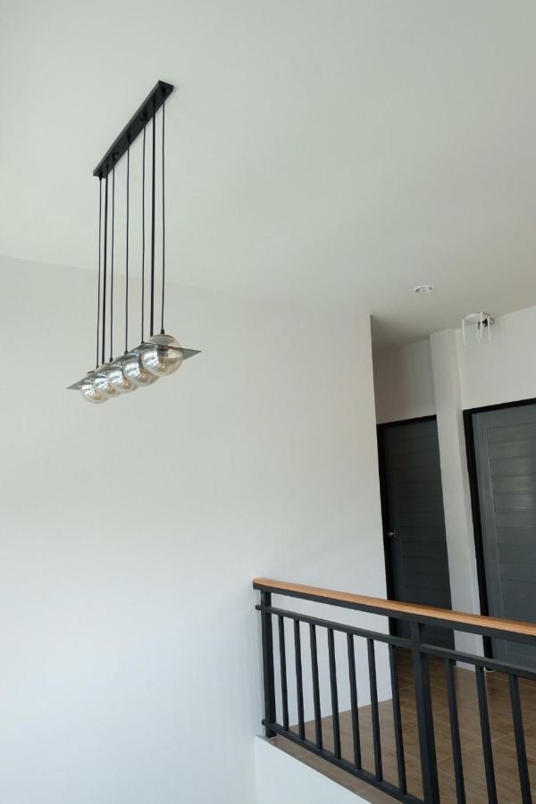 Jeerawan House Apartment